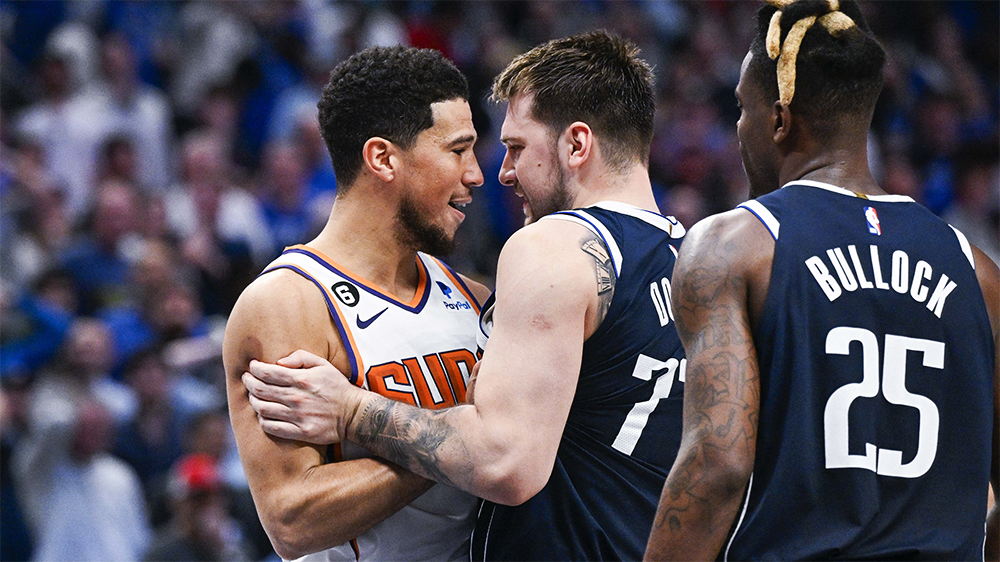Bị trọng tài tuýt còi vì cà khịa Devin Booker, Doncic tiến gần án treo giò của NBA