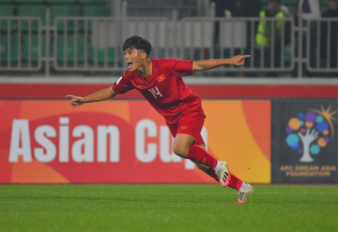 Quốc Việt rực sáng ở U20 châu Á 2023: Lời tiên tri của Graechen và sự tiếc nuối của Kiatisuk