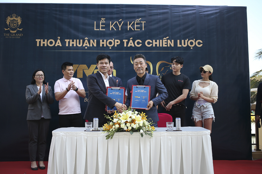 Cocky Buffalo công bố chuỗi 8 sự kiện MMA-Boxing cùng VTVCab tại lễ cân ký AFC 23