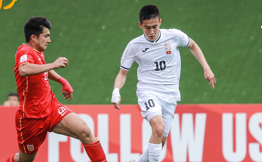 U20 Trung Qu&ocirc;́c may mắn đoạt vé vào tứ k&ecirc;́t U20 ch&acirc;u Á 2023