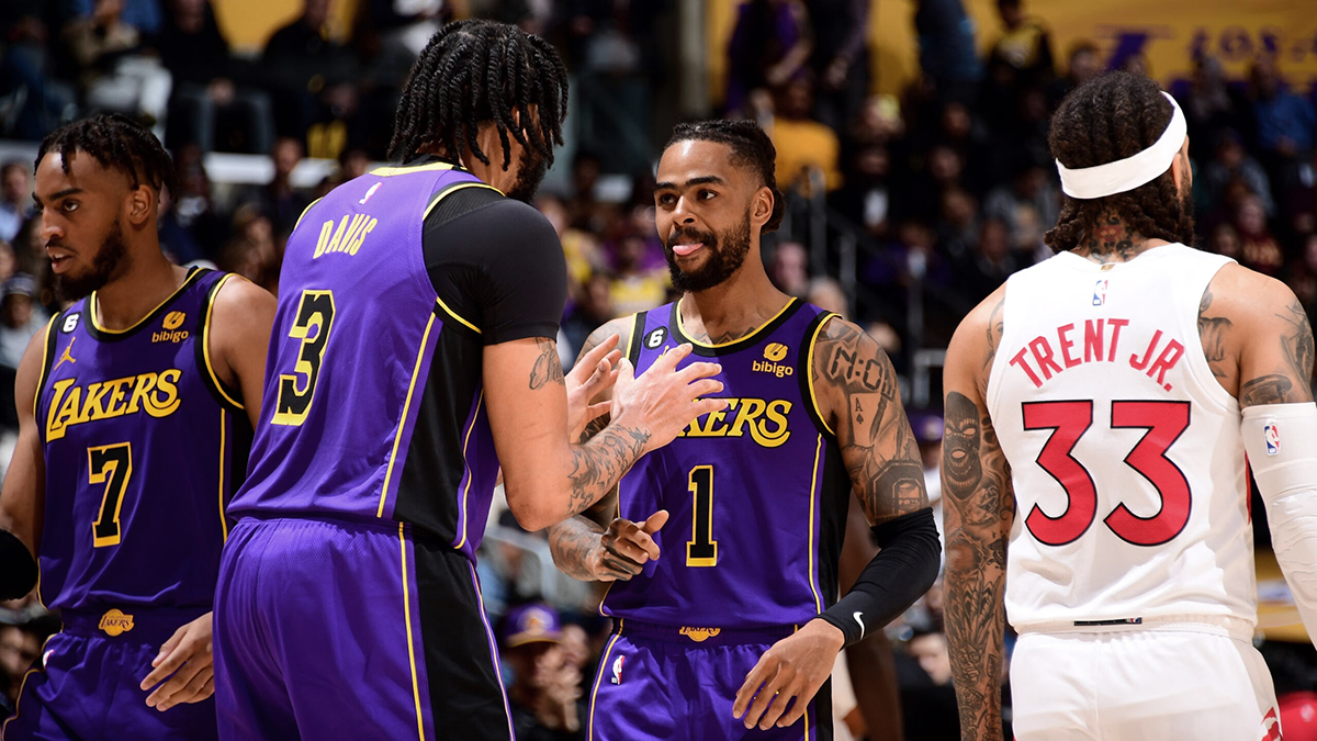 Los Angeles Lakers hồi sinh bất ngờ: Sức mạnh đến từ chiều sâu đội hình? Los Angeles Lakers hồi sinh bất ngờ: Sức mạnh đến từ chiều sâu đội hình?