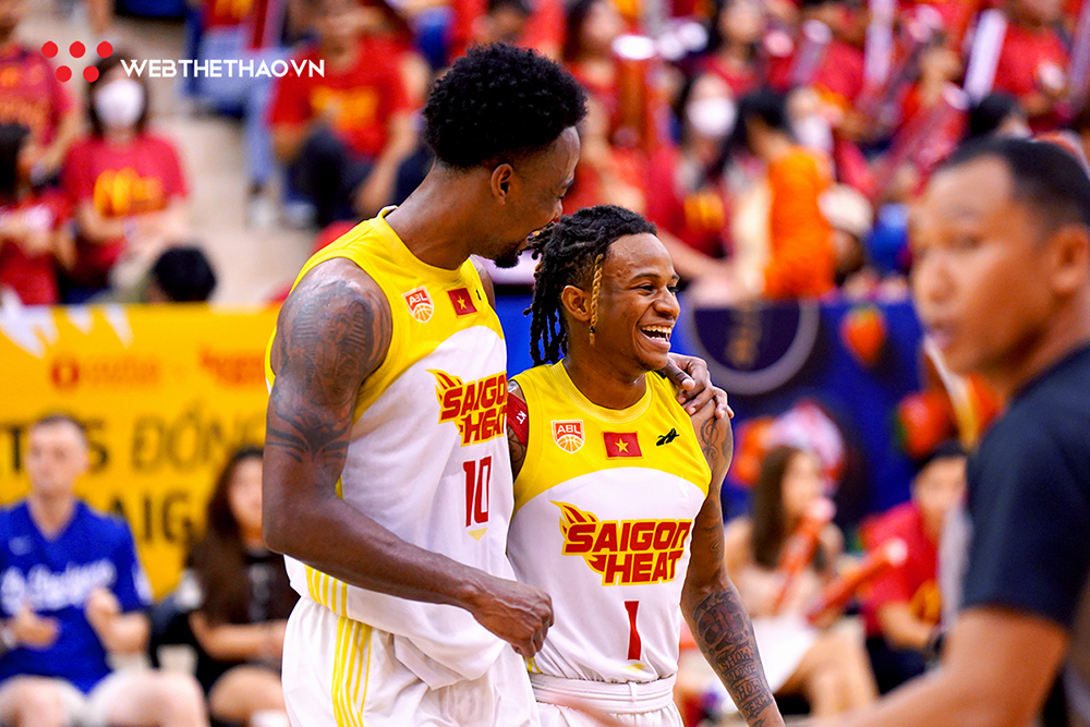 Evan Gilyard b&ugrave;ng nổ với 41 điểm, Saigon Heat hạ gục Eastern tại ABL Finals Game 2