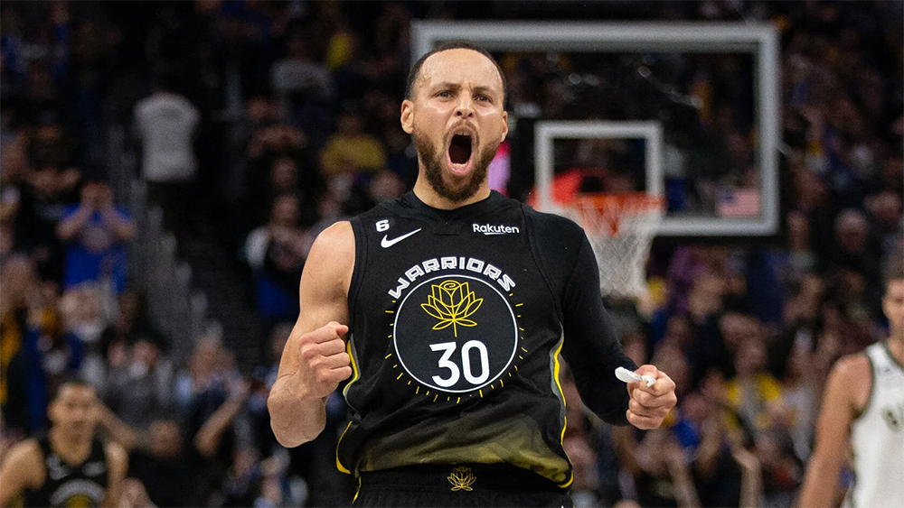 Stephen Curry “gánh team" đẳng cấp, Golden State hạ gục Milwaukee Bucks trong hiệp phụ