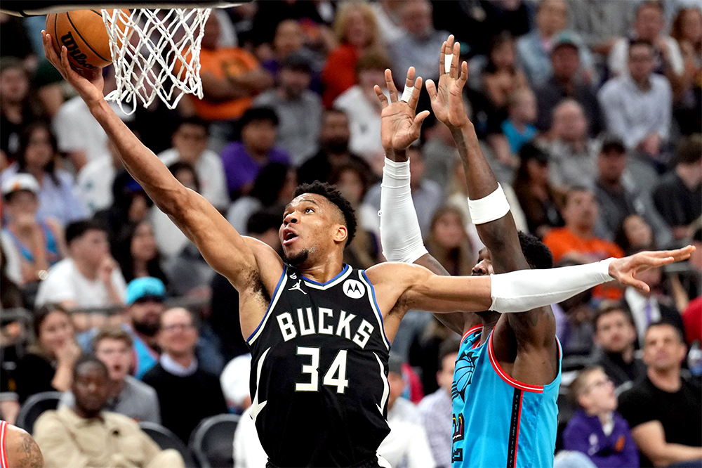 Suất Playoffs đầu tiên của NBA mùa giải 2022-23 gọi tên Milwaukee Bucks Suất Playoffs đầu tiên của NBA mùa giải 2022-23 gọi tên Milwaukee Bucks