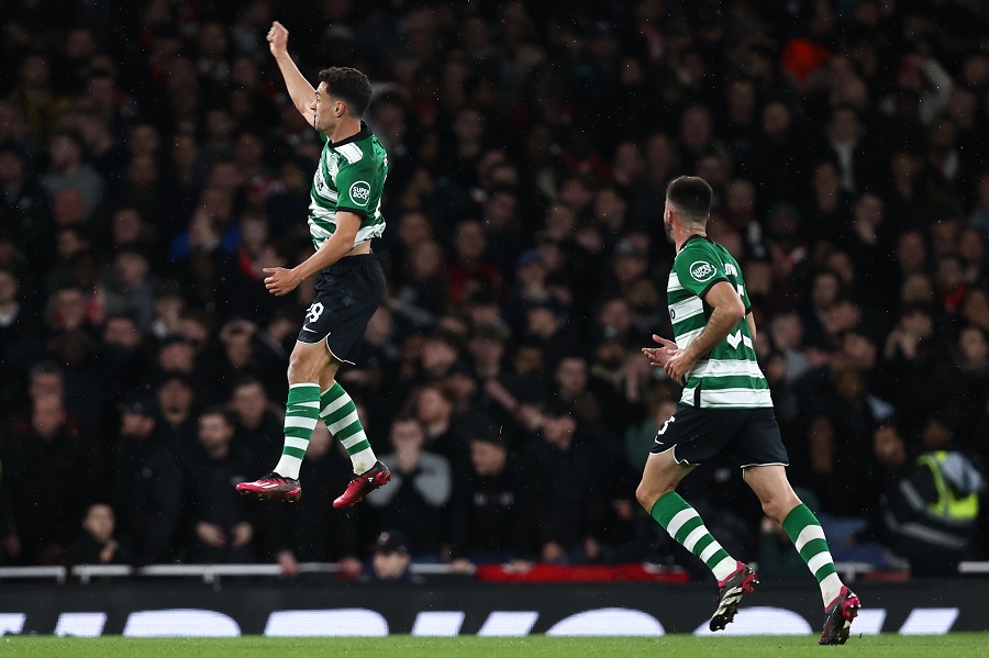 Trận Arsenal vs Sporting chứng kiến siêu phẩm ghi từ giữa sân Trận Arsenal vs Sporting chứng kiến siêu phẩm ghi từ giữa sân