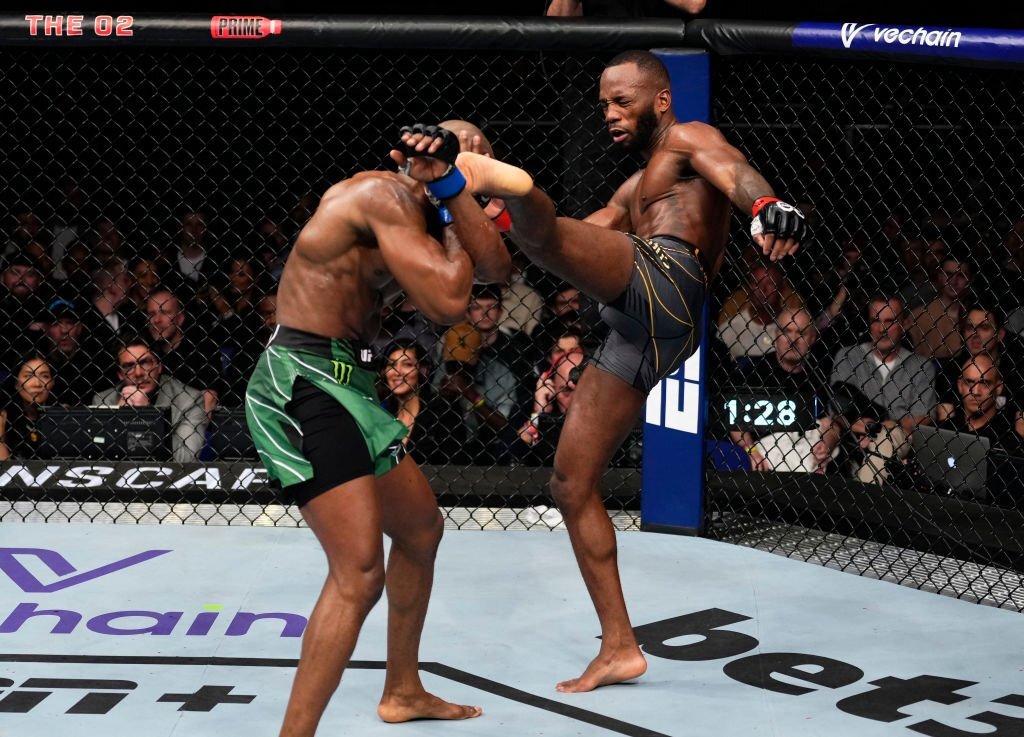 UFC 286: Leon Edwards lần hai đánh bại Kamaru Usman với cơn mưa đòn đá