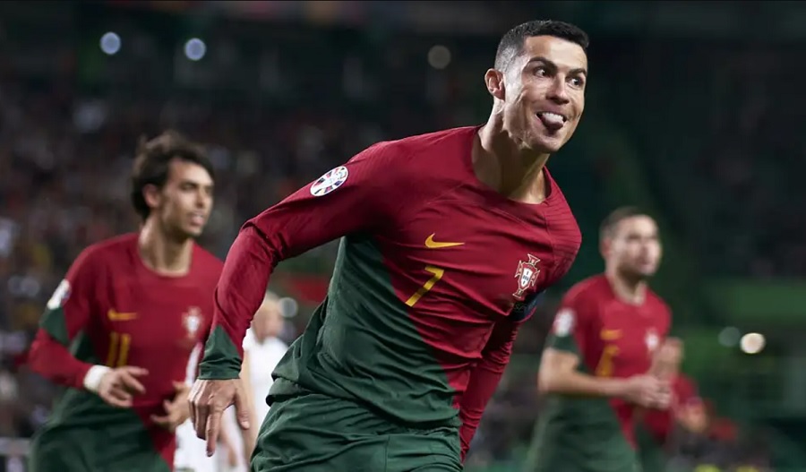 Ronaldo lập 2 kỷ lục khi Bồ Đ&agrave;o Nha thắng đậm ở V&ograve;ng loại Euro 2024