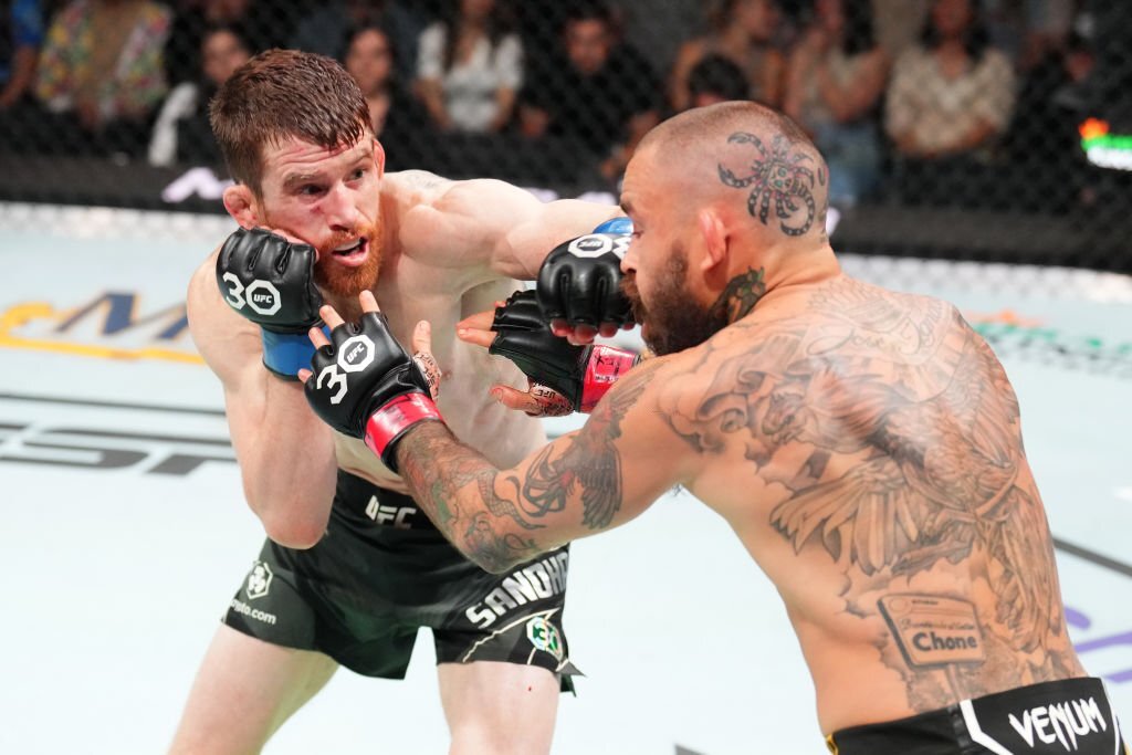 UFC on ESPN 43: "Người Cát" Cory Sandhagen chặn đứng giấc mơ tranh đai của Marlon Vera