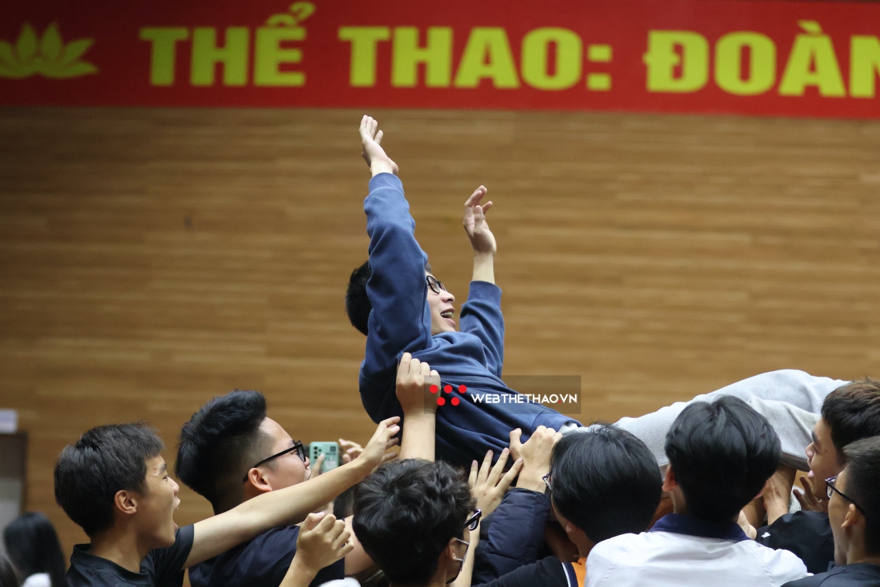 Chuyên Nguyễn Huệ: Cân bằng giữa học và bóng rổ trong hành trình vô địch Giải học sinh Hà Nội