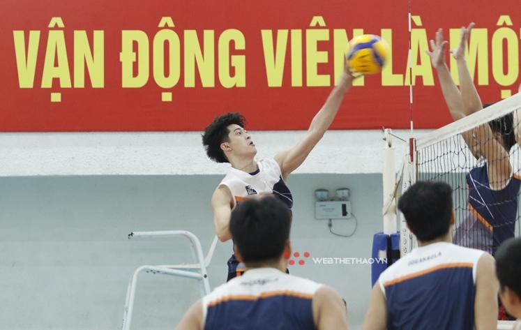 Một số cầu thủ vắng mặt trong buổi tập trung đầu tiên của đội tuyển bóng chuyền Việt Nam Một số cầu thủ vắng mặt trong buổi tập trung đầu tiên của đội tuyển bóng chuyền Việt Nam