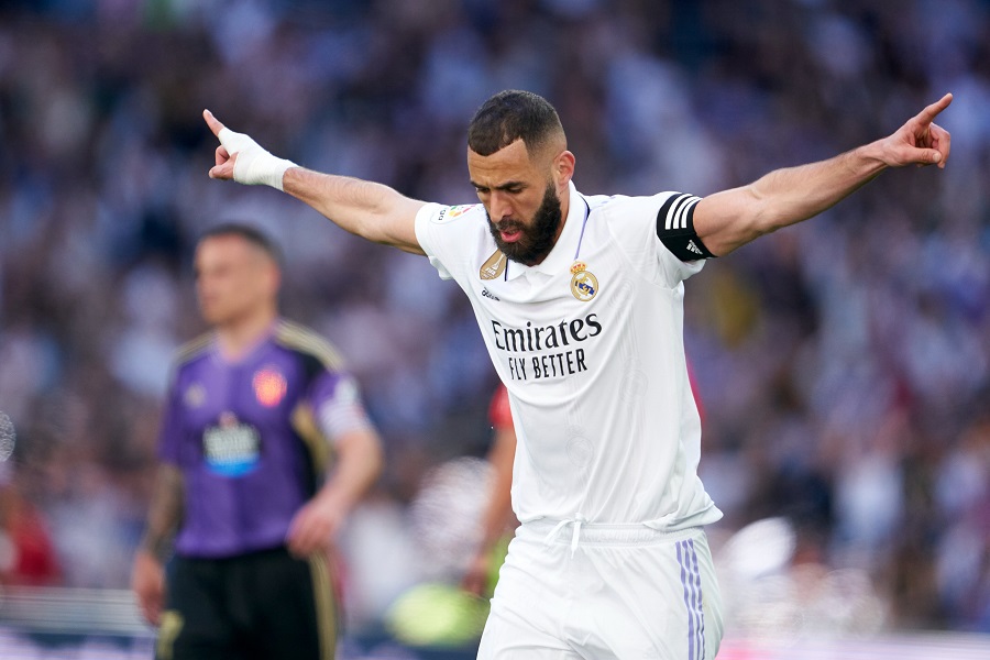 Benzema lập hat-trick cho Real Madrid với c&uacute; &ldquo;xe đạp chổng ngược&rdquo;