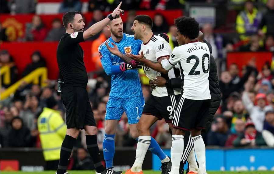 Mitrovic bị treo giò đến gần hết mùa: 10 án phạt dài nhất Ngoại hạng Anh