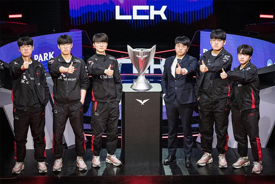 LMHT: T1 nói gì sau thất bại tại chung kết LCK Mùa Xuân 2023? LMHT: T1 nói gì sau thất bại tại chung kết LCK Mùa Xuân 2023?