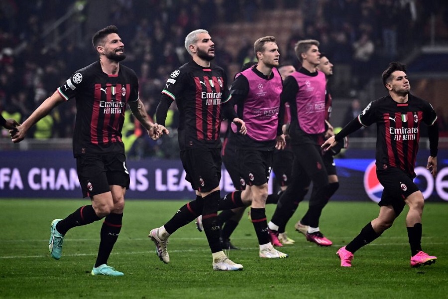 AC Milan lặp lại chiến tích trước Napoli, mở cửa vào bán kết AC Milan lặp lại chiến tích trước Napoli, mở cửa vào bán kết