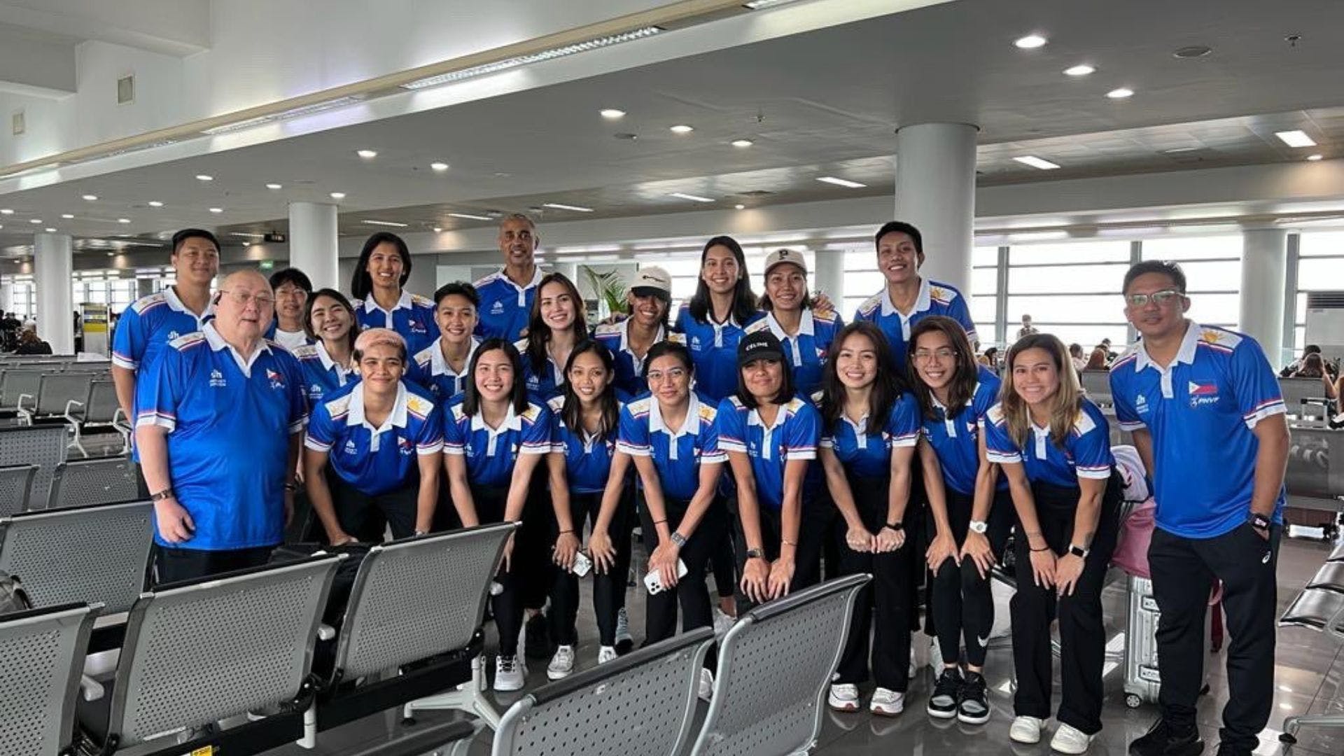 Đội tuyển bóng chuyền nữ Philippines lên đường tới Nhật Bản tập huấn SEA Games 32