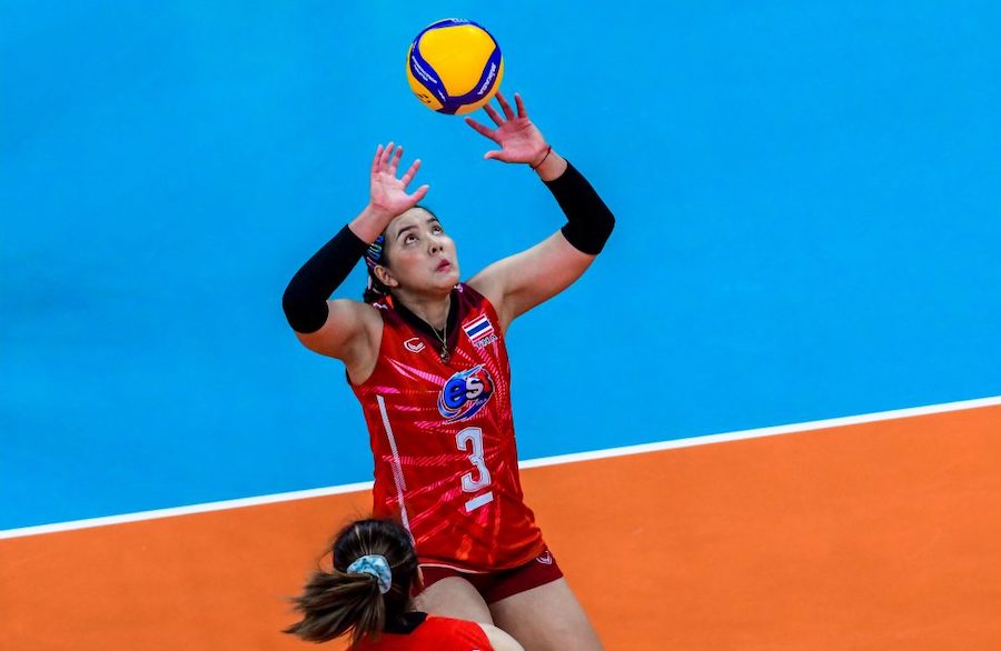 "Nhạc trưởng" bóng chuyền Thái Lan dính chấn thương, nguy cơ bỏ lỡ SEA Games 32
