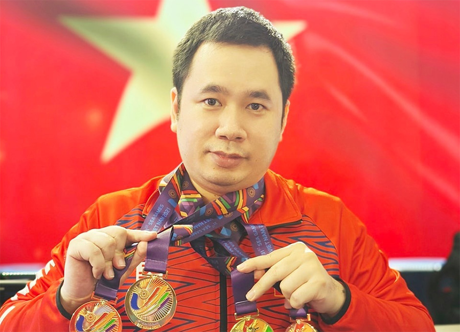 HLV trưởng Esports Việt Nam bị gạch tên khỏi danh sách dự SEA Games 32? HLV trưởng Esports Việt Nam bị gạch tên khỏi danh sách dự SEA Games 32?