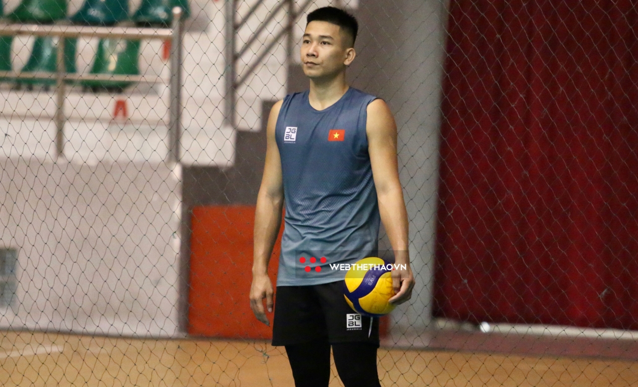 Hoàn thành nhiệm vụ cho Trà Vinh, Quốc Duy trở lại tập trung cùng đội tuyển bóng chuyền quốc gia