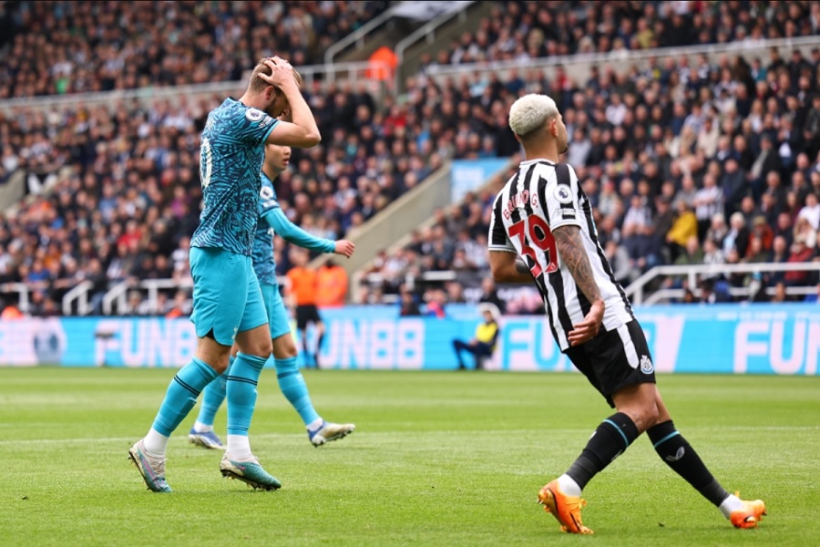 Tottenham trải qua 20 phút đáng xấu hổ nhất lịch sử Ngoại hạng Anh Tottenham trải qua 20 phút đáng xấu hổ nhất lịch sử Ngoại hạng Anh