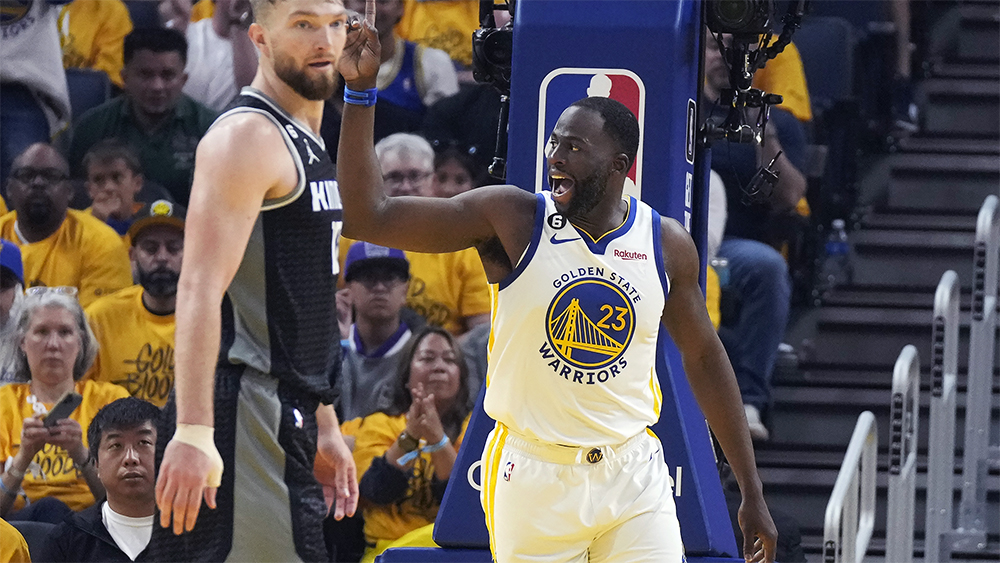 Vừa trở lại sau án treo giò, Draymond Green dính lỗi kỹ thuật ngay phút thi đấu đầu tiên