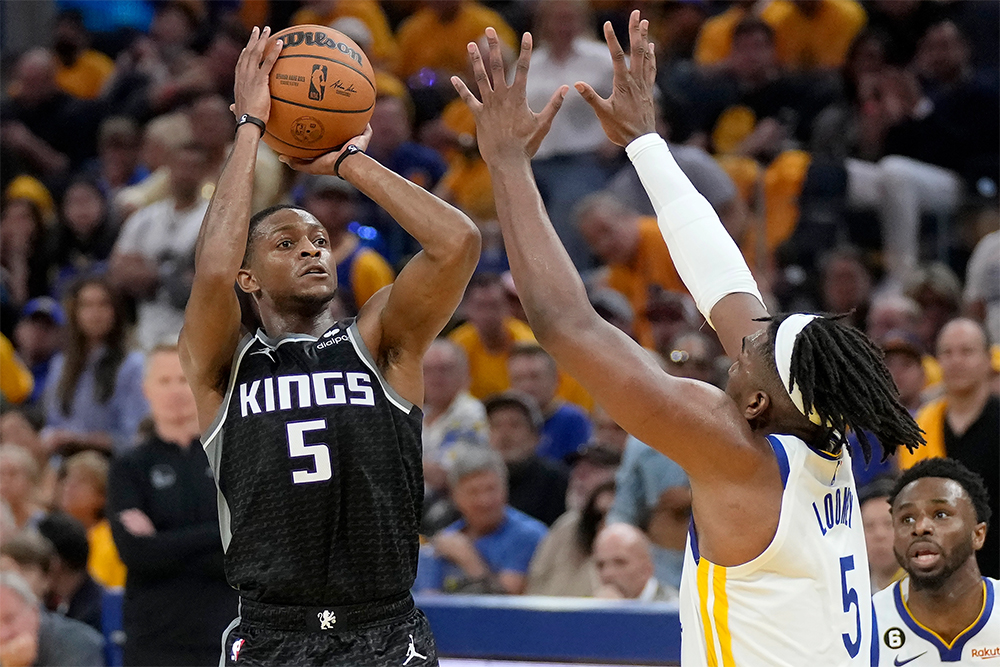 De'Aaron Fox chấn thương ngón tay: Lợi thế cho ĐKVĐ Golden State Warriors?