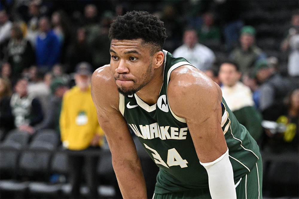 Giannis Antetokounmpo sau khi bị loại sớm khỏi Playoffs: Giannis Antetokounmpo sau khi bị loại sớm khỏi Playoffs: