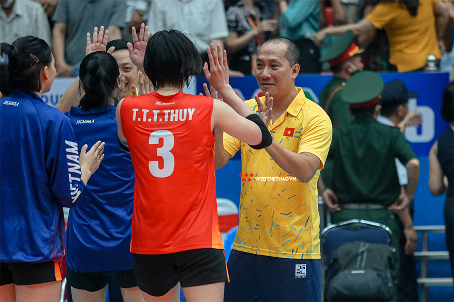 Đội tuyển bóng chuyền Việt Nam loại 3 cái tên, chốt danh sách chính thức dự SEA Games 32