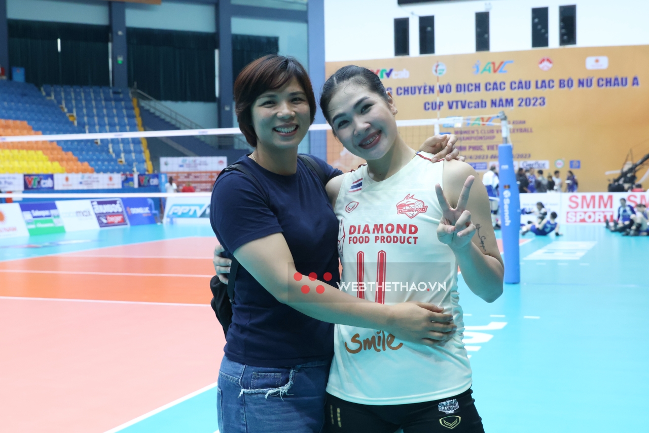 Geleximco Thái Bình dự khán AVC Club, cổ vũ nhiệt tình đội bóng Thái Lan