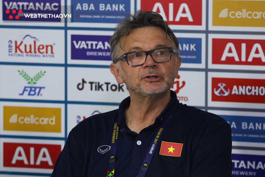 Nhọc nhằn hạ U22 Lào, HLV Troussier quả quyết: “Quan trọng U22 Việt Nam đã thắng”
