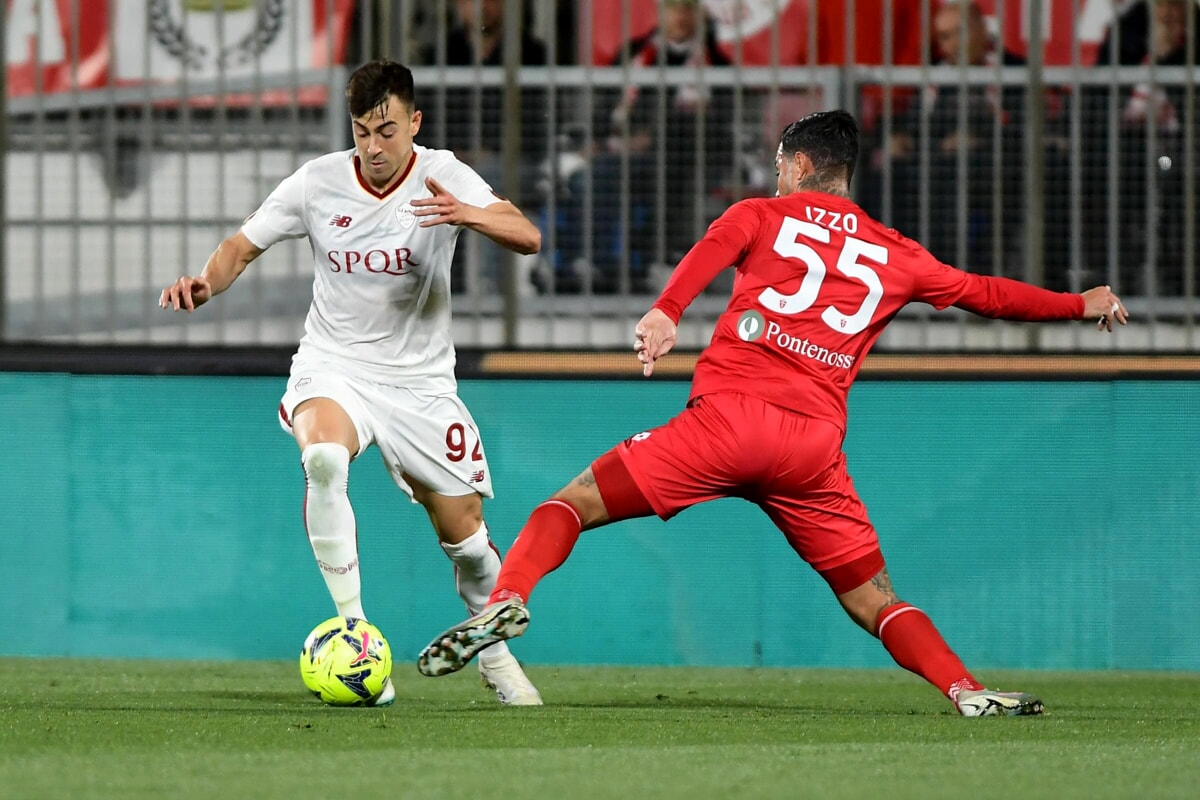 Đội hình ra sân dự kiến Roma vs Inter: Mourinho lại vá víu