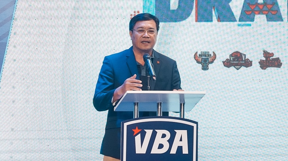 Tổng cục trưởng Đặng H&agrave; Việt rơi nước mắt sau tấm HCV SEA Games 32 của b&oacute;ng rổ Việt Nam