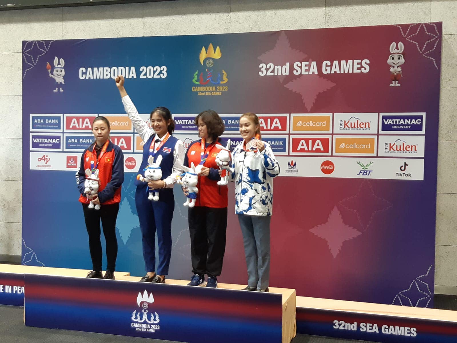 Thất bại trước Sruong Pheavy, Nguyễn Hoàng Yến Nhi giành HCB Carom 3 băng SEA Games 32