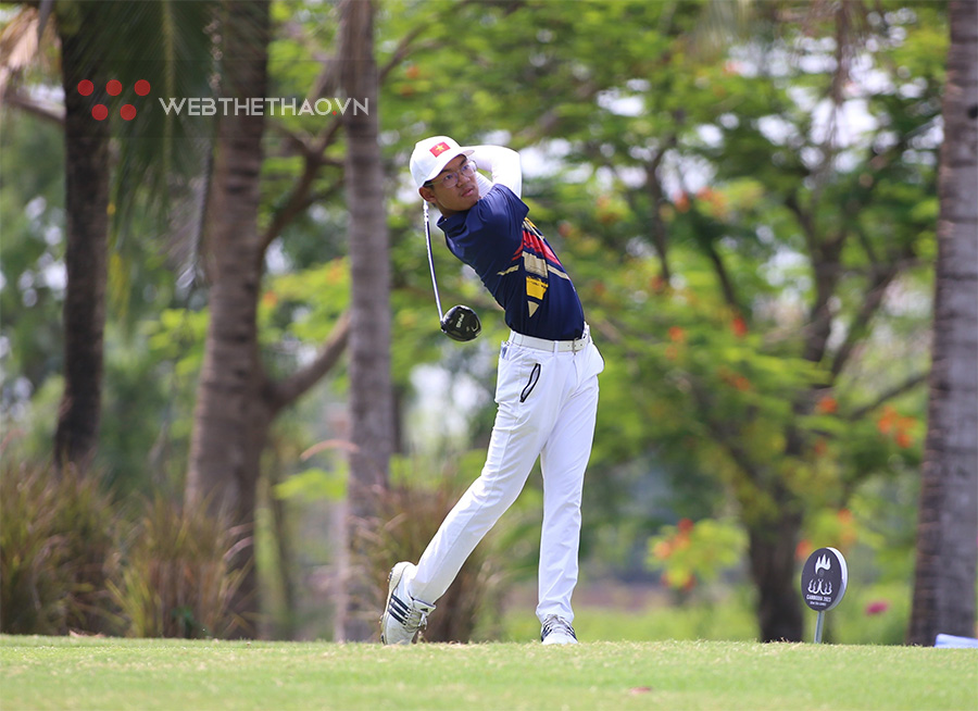 Lê Khánh Hưng khiêm tốn trải lòng sau khi lập kỳ tích cho golf Việt Nam Lê Khánh Hưng khiêm tốn trải lòng sau khi lập kỳ tích cho golf Việt Nam