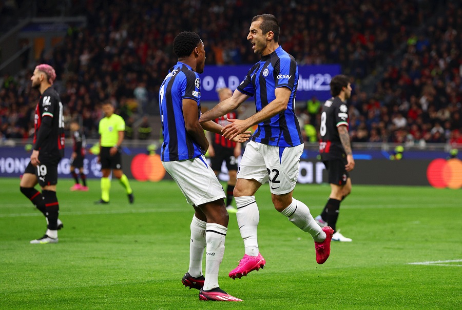 Inter hạ gục Milan ở b&aacute;n kết Champions League sau 11 ph&uacute;t g&acirc;y sốc