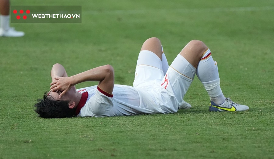 HLV Troussier: “U22 Việt Nam còn non kinh nghiệm nên thua U22 Indonesia"