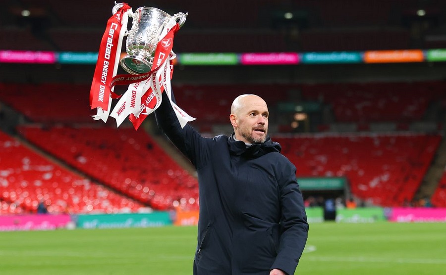 Ten Hag bị loại khỏi danh sách rút gọn 6 HLV xuất sắc nhất mùa