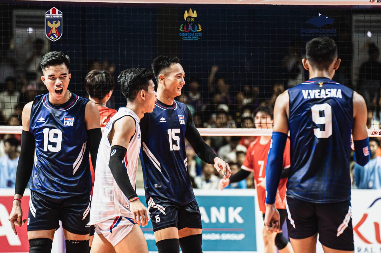 Đội tuyển bóng chuyền nam Campuchia nhận thưởng khổng lồ sau SEA Games 32 Đội tuyển bóng chuyền nam Campuchia nhận thưởng khổng lồ sau SEA Games 32