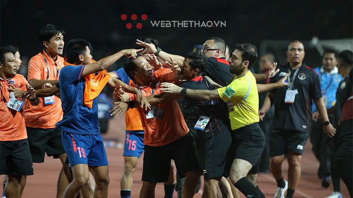 Chưa cần AFC “ra tay”, Thái Lan phạt nặng vụ ẩu đả kinh hoàng ở SEA Games 32 Chưa cần AFC “ra tay”, Thái Lan phạt nặng vụ ẩu đả kinh hoàng ở SEA Games 32