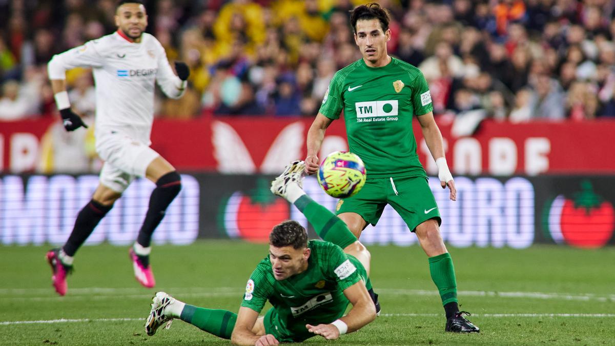 Tỷ lệ kèo trận Elche vs Sevilla, La Liga, 0h30 ngày 25/5