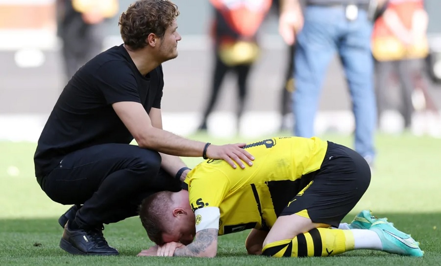 Dortmund mất chức vô địch vào tay Bayern theo cách khó tin Dortmund mất chức vô địch vào tay Bayern theo cách khó tin