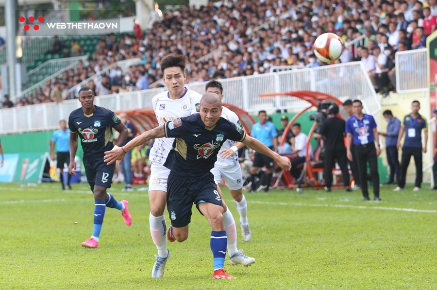 Đá với đội hình lạ, Hà Nội FC thất bại trước HAGL, kéo dài chuỗi 4 trận không thắng