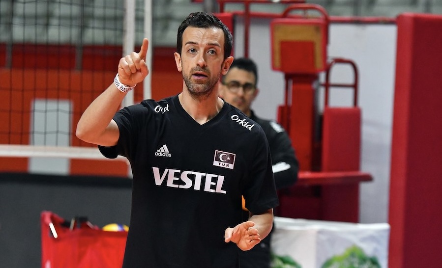 Cuộc đối đầu duyên nợ trên băng ghế huấn luyện Thổ Nhĩ Kỳ và Serbia tại VNL 2023