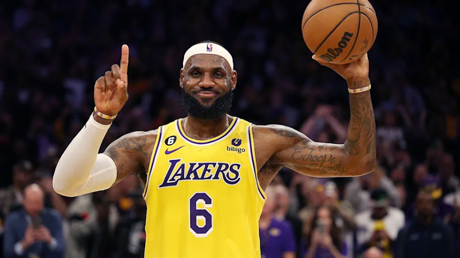 Giới chuyên gia không ai tin vào khả năng giải nghệ của LeBron James?