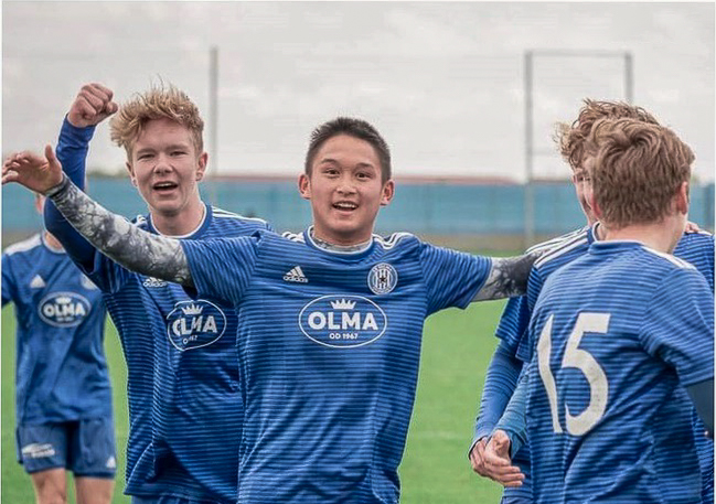 HLV Troussier gây sốc: Triệu tập cầu thủ Việt kiều U18 CH Czech lên U23 Việt Nam