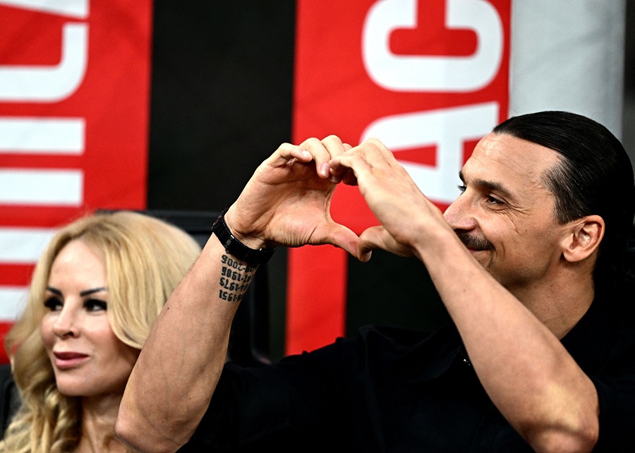 Zlatan Ibrahimovic chia tay b&oacute;ng đ&aacute; sau sự nghiệp 25 năm phi thường