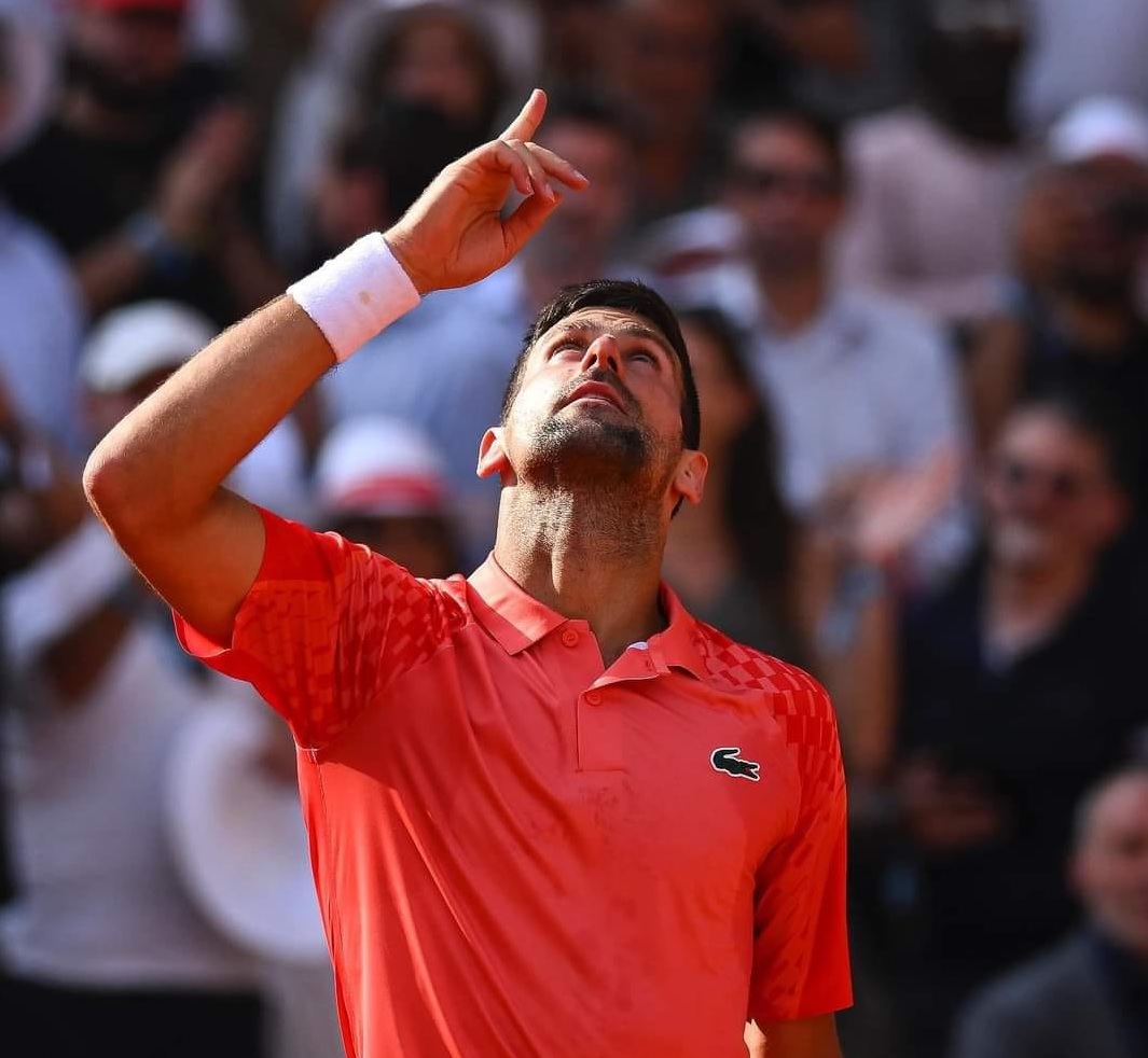 Carlos Alcaraz dính chấn thương, nhận thất bại trước Novak Djokovic ở bán kết Roland Garros 2023