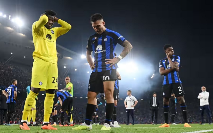 Lautaro Martinez trả giá cho sự ích kỷ ở trận chung kết Champions League Lautaro Martinez trả giá cho sự ích kỷ ở trận chung kết Champions League