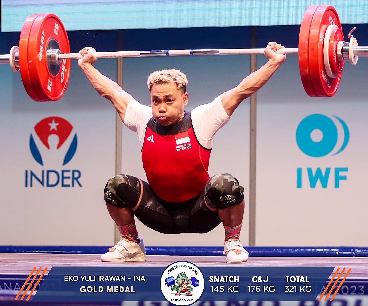 Tượng đài Eko Yuli tái hiện kỷ lục SEA Games 32 của Trần Minh Trí tại giải cử tạ thế giới