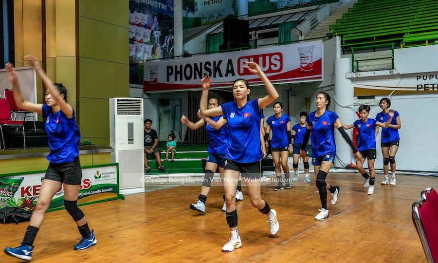 Chỉ có 5 VĐV Việt Nam tham dự lễ khai mạc giải bóng chuyền AVC Challenge Cup 2023