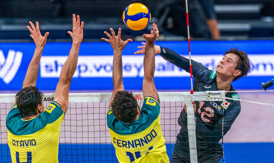 Tam tấu tỏa sáng, bóng chuyền Nhật Bản vẫn "độc cô cầu bại" sau khi hạ gục Brazil đầy nghẹt thở